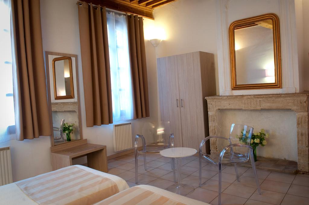 La Taverne Hotel 2*