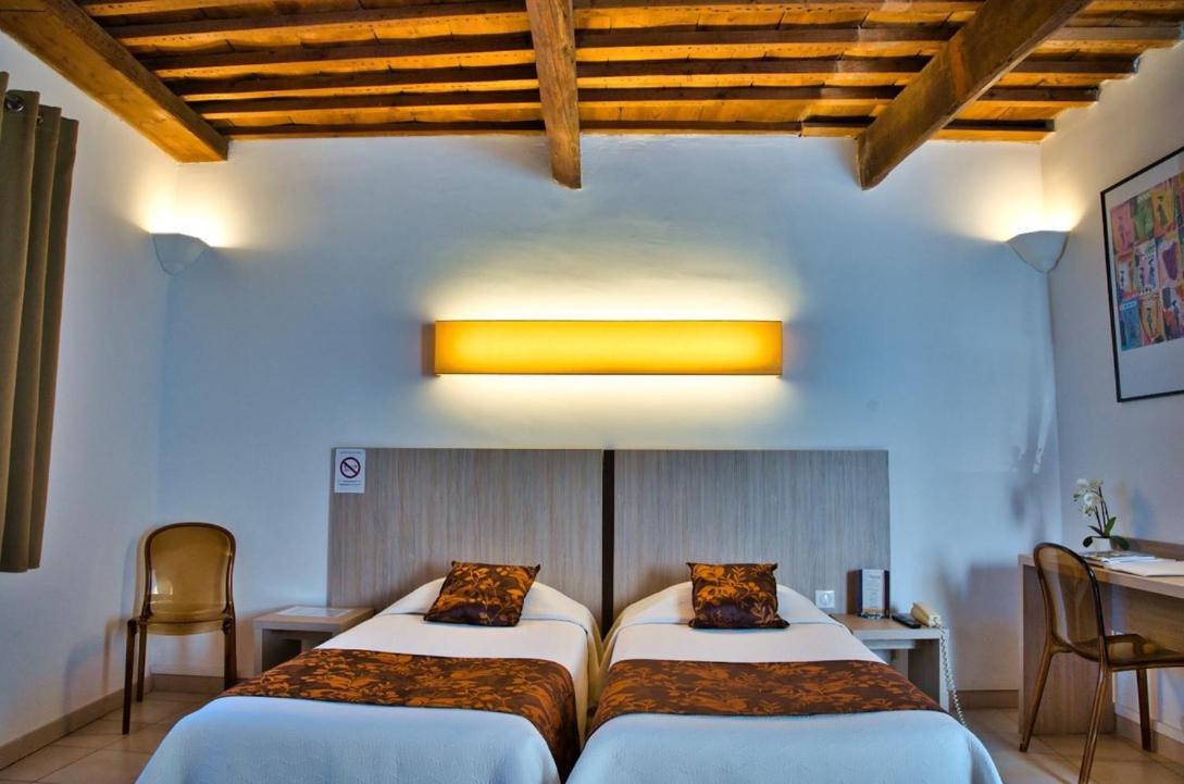 La Taverne Hotel